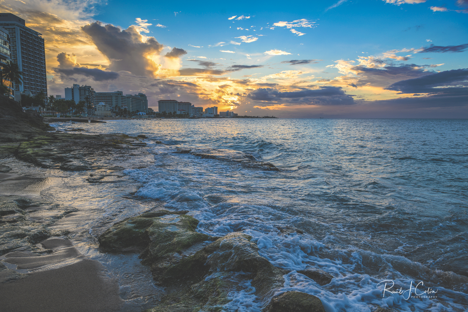 Photo of Condado by Photographer Raúl Colón
